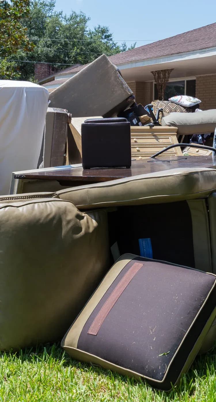 Say goodbye to clutter with our professional junk removal solutions.